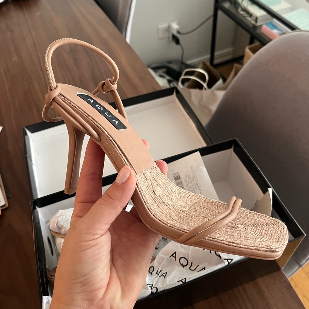 BRAND NEW Aqua Heels - square toe nude heels - size 8